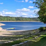 Au Bord Du De Lavalette Chalet *
