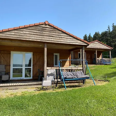 Au Bord De L'eau Chalet *