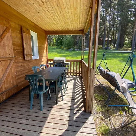 Au Bord De L'eau Chalet Lapte