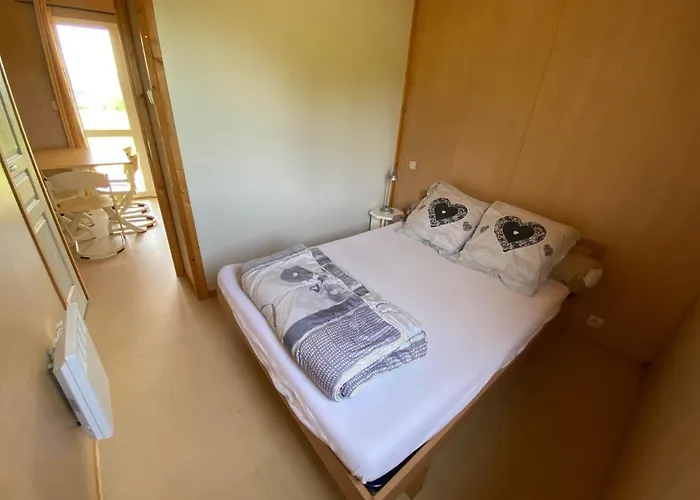 Au Bord De L’eau Lapte